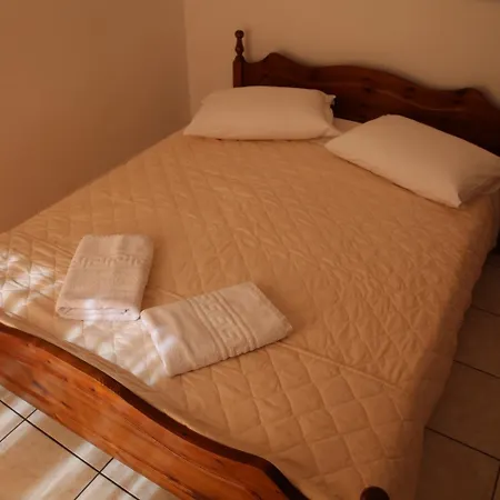 Stella Πανσιόν 3*